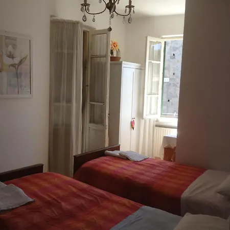 Barrani Nocleg ze śniadaniem Corniglia